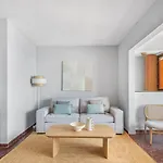 Levante Breeze 아파트