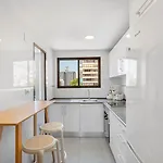 Levante Breeze 아파트 *